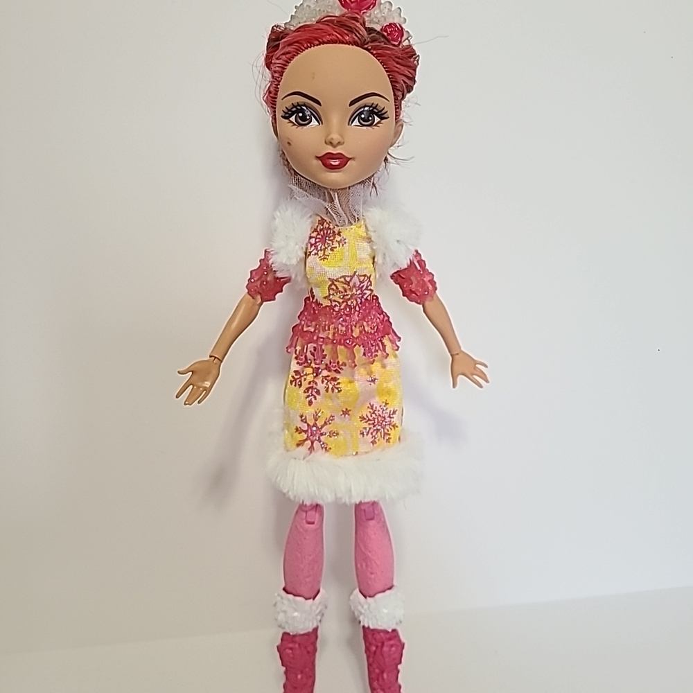 Ever After High Epic Winter Rosabella Beauty Doll